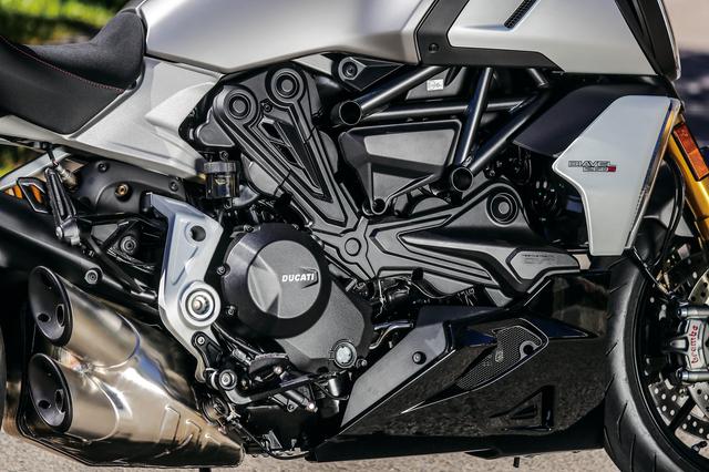 画像3: 随所に感じるバイクの進化とドゥカティらしい味付け