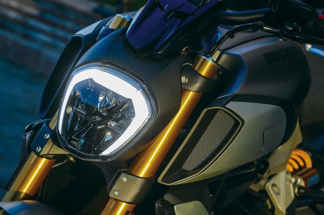 画像2: 随所に感じるバイクの進化とドゥカティらしい味付け