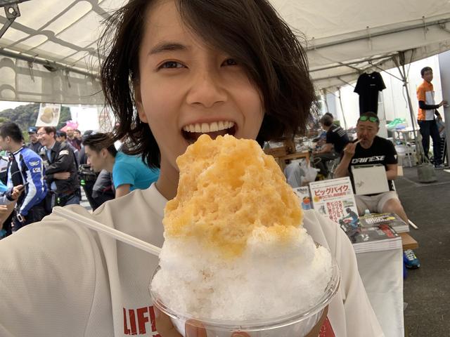 画像: 風強くて髪ボッサボサ