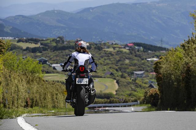 画像7: 葉月美優×SUZUKI GSX250R in 箱根【オートバイ女子部のフォトアルバム】