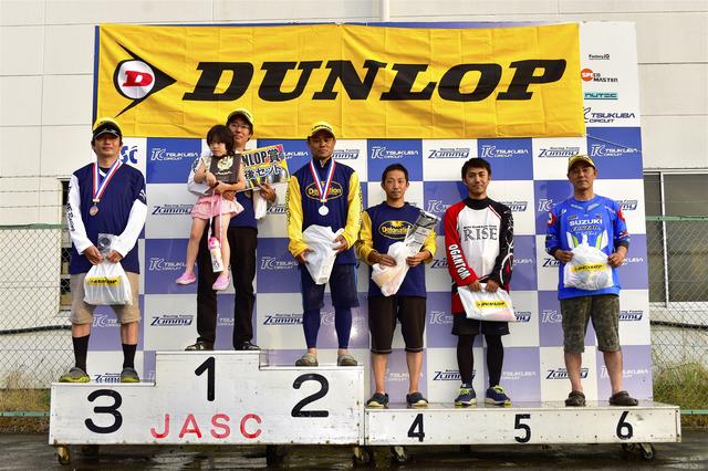 画像: 左から3位・池田選手、1位・冨永選手、2位・吉野選手、4位・早川選手、5位・小川選手、6位・辻家選手