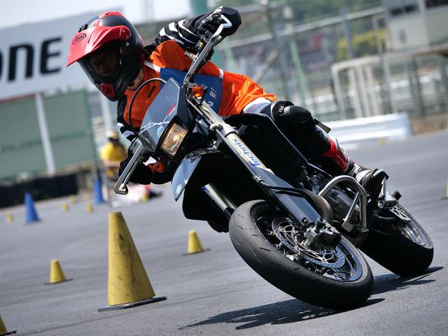 画像: B級1位 三崎雅也&DR-Z400SM 1分42秒845