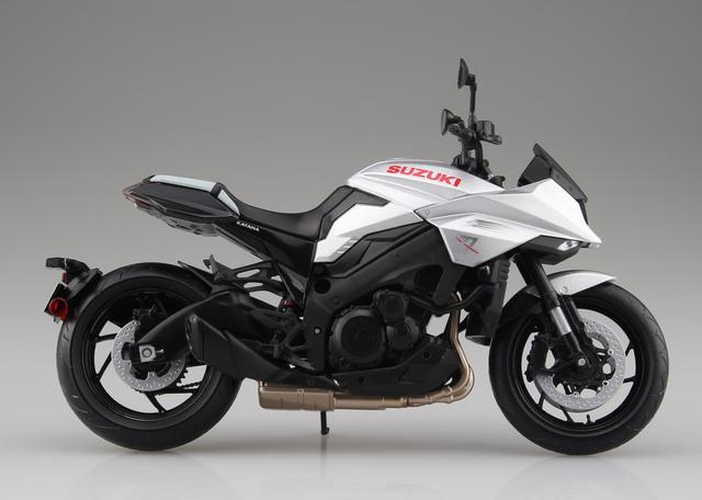画像2: 青島文化教材社の「1/12 完成品バイク」シリーズ! 「銀」も「黒」も2019年7月発売予定!