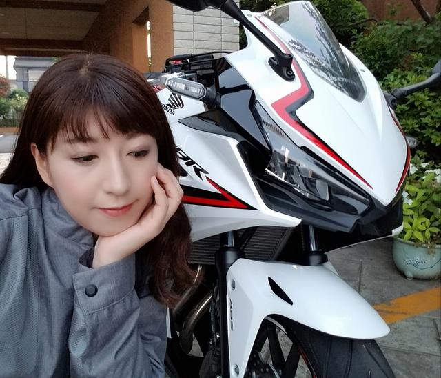 画像: 眠いけど、バイクに跨がれば全然平気w なんか明るいですけど、超早朝なんです。
