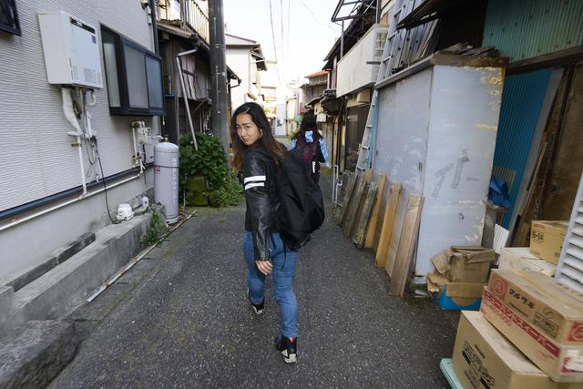 画像10: 第一目的地!横須賀・どぶ板通り!
