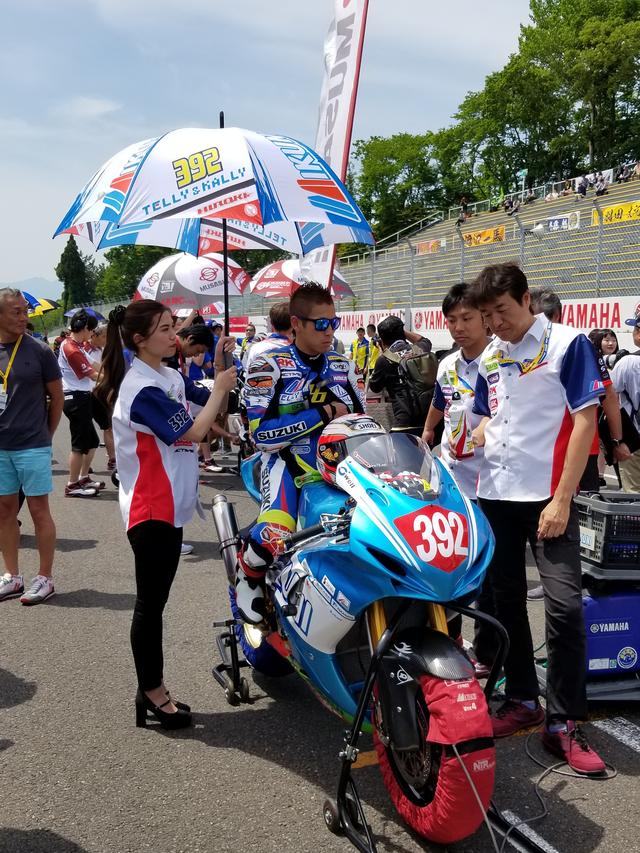 画像2: 前半の楽しい雰囲気とは一転。 いよいよ決勝レース! まずはJ-GP2