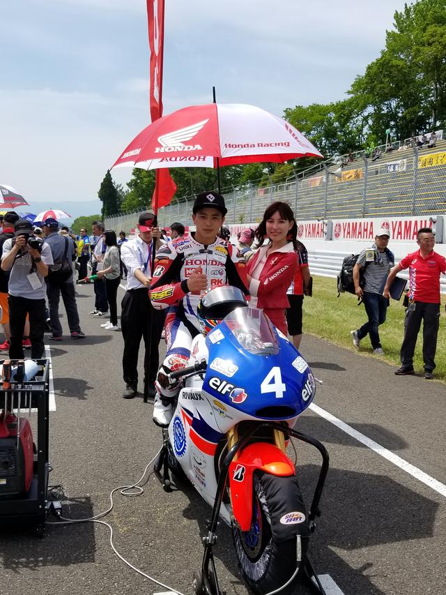 画像1: 前半の楽しい雰囲気とは一転。 いよいよ決勝レース! まずはJ-GP2