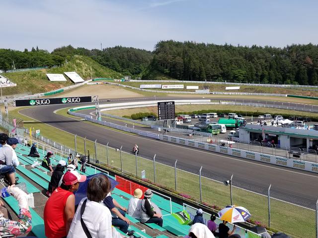 画像2: 全日本ロードレースが開催されるサーキットには出店がたくさん♪