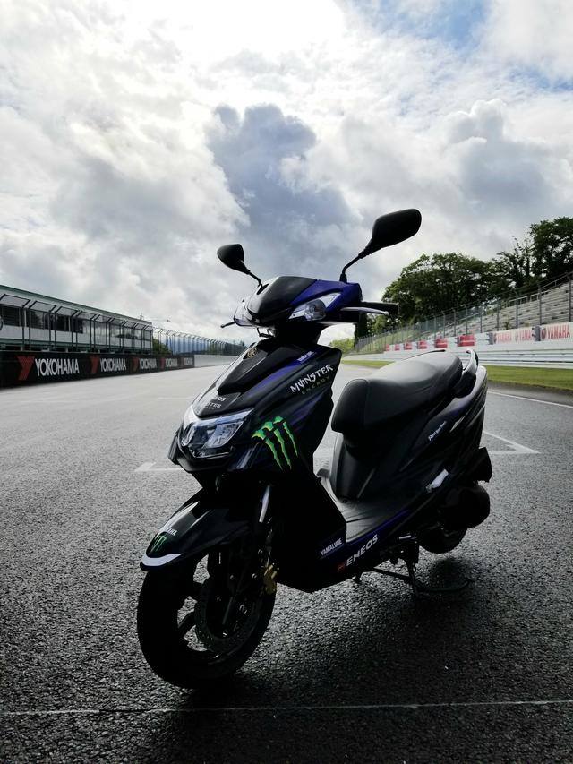 画像3: 3ヵ所目は… 「YZF-R25モンスターエナジーカラー」&「シグナスX モンスターエナジーカラー」