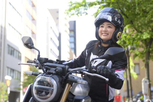 画像: 「1つ目ライトの厚みが薄いのが好き。薄いことでタンクとハンドル周りとの一体感が出てる。でも、メーターのマウントが見えちゃうのがちょっと惜しい」(平嶋)