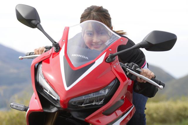 画像: ーーなるほど。確かに足着きが悪いバイクで止まる時、つんのめると怖いもんね。