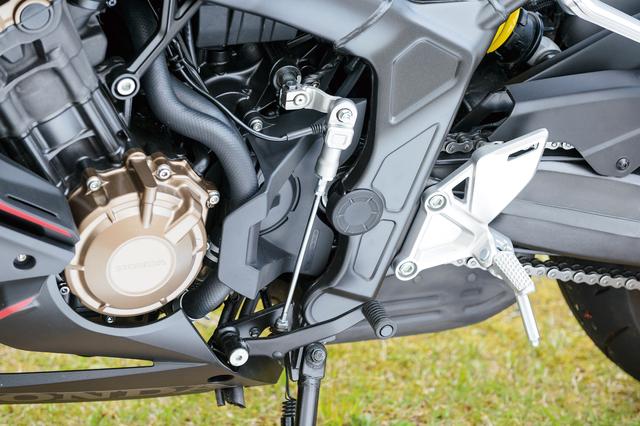 画像5: スリッパークラッチの効果で1速が多様できるし、リッタースポーツよりもスロットルを開けて走れる