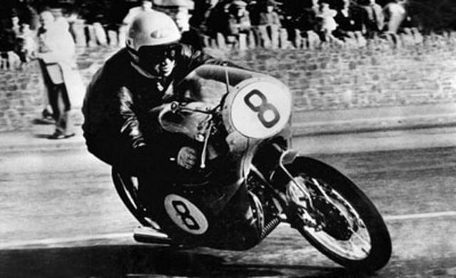 画像: 1959年マン島T.T.レース RC142と谷口尚己選手