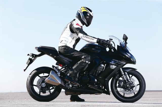 画像: RIDING POSITION 身長:176㎝ 体重:68㎏