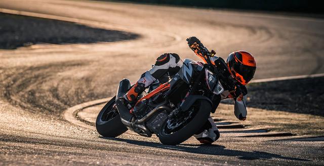 画像: KTM 1290 SUPER DUKE R/税込190万円