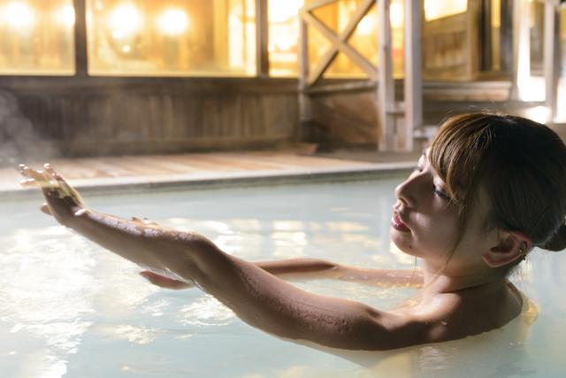 画像2: お腹いっぱいになったところで癒やしの温泉へ♡