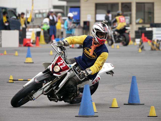 画像: A級3位・岡村拓哉選手&DR-Z400SM
