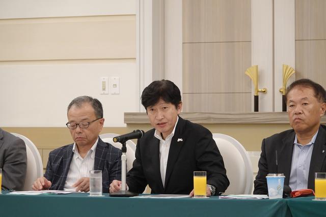 画像: 2020年の「第47回 東京モーターサイクルショー」開催について説明をする赤坂正人 会長(ホンダモーターサイクルジャパン・中央)