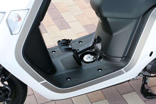 画像5: 市街地をキビキビ走るミニマムコミューター