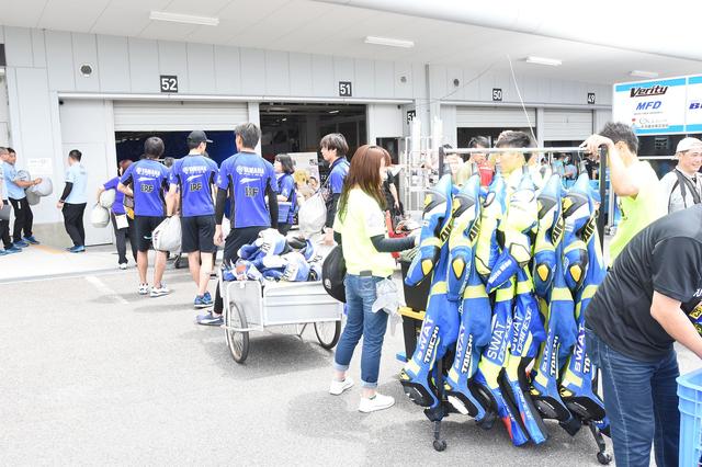 画像: 炎天下での装具車検。いよいよ始まるなぁ、って写真ですね