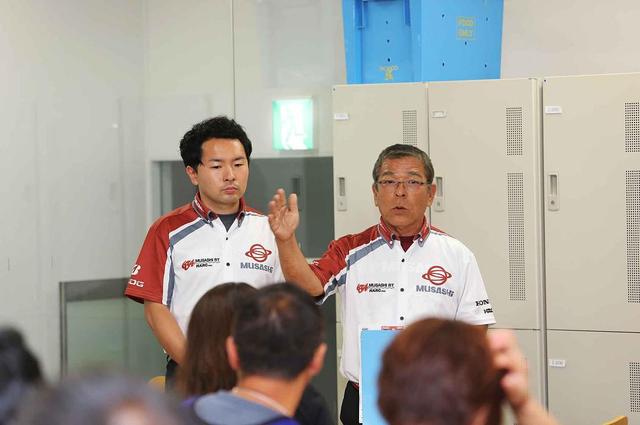 画像: 事情説明をする本田重樹総監督(右)と光太郎監督 写真はMuSASHiフェイスブックより