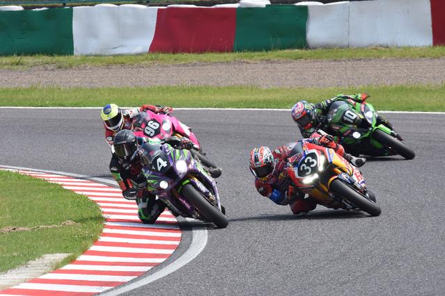 画像1: <速報 鈴鹿8耐02> 驚異の燃費、HRC!
~レースは折り返し、カワサキやや有利か