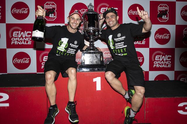 画像: 2年連続、このふたりで鈴鹿8耐に臨んだレイ&ハスラム ら、来年も来ていただけるんでしょうか…
