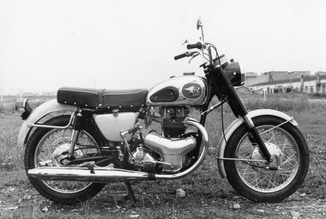 画像: 1965 カワサキ500メグロK2