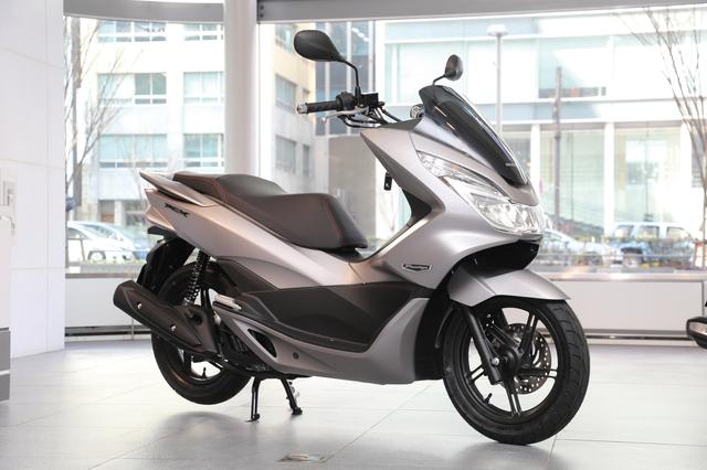 画像: (消費税込み) 342,360円 ●水冷4ストOHC2バルブ単気筒●125㏄●11.7PS/8500rpm●1.2㎏-m/5000rpm ●130㎏●8ℓ●760㎜●90/90-14・100/90-14(諸元は欧州仕様)