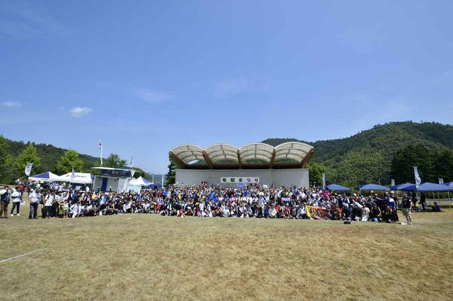 画像: ※写真は2018年の集合写真です