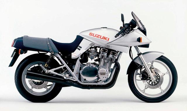 画像: 「ファースト・カタナ」ことGSX1100S。IFMA(ケルン)ショーで発表され「ケルンの奇跡」と呼ばれた、世界中にセンセーションを巻き起こした名車である。