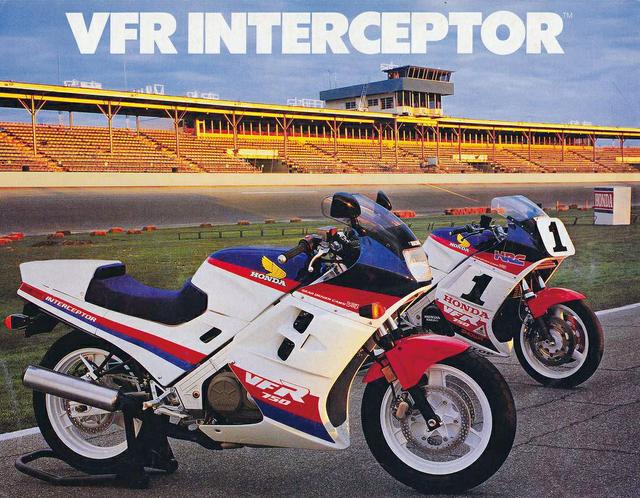 画像: ホンダ VFR800F 公式サイト