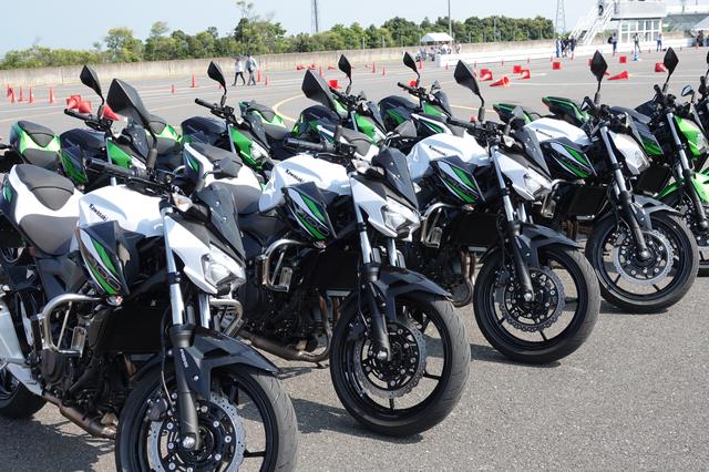 画像: 普通二輪クラス(普通二輪)…使用車両:カワサキ Z400