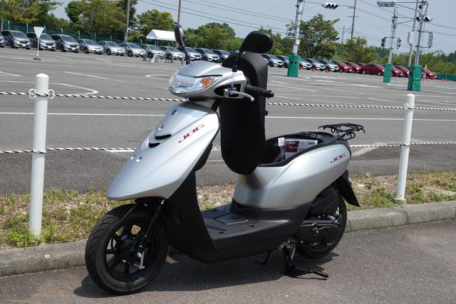 画像: 高校生等クラス(原付一種)…使用車両:ヤマハ JOG