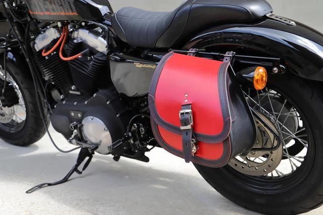 画像: ハーレー乗り必見! デグナーから普段使いにベストサイズのレザーサドルバッグが登場! LEATHER SADDLE BAG【SB-83】