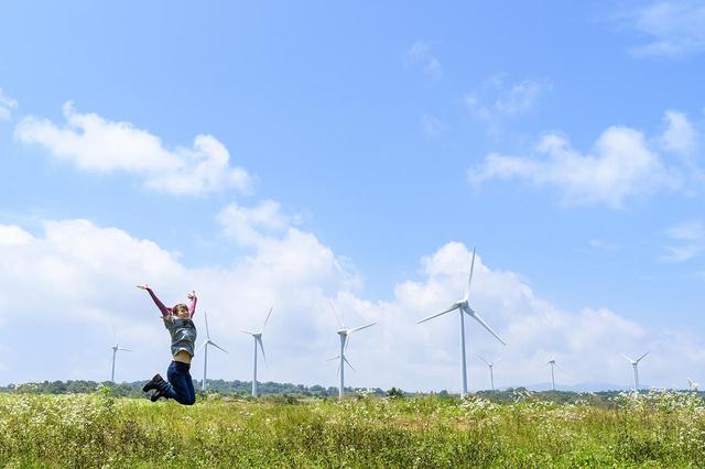 画像1: 風車が回る風の丘、布引高原へ!