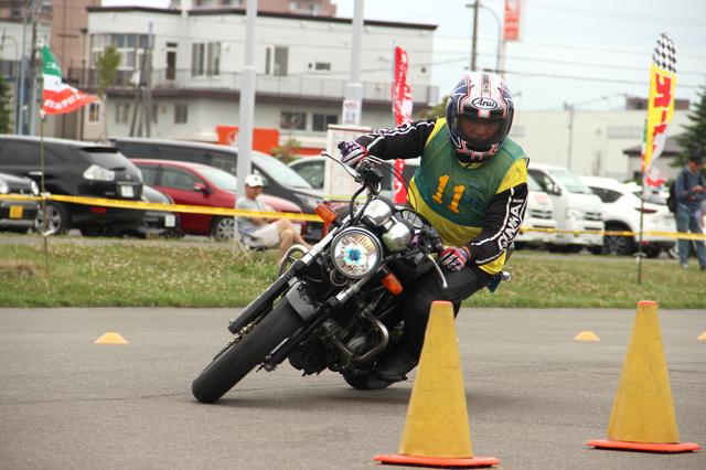 画像: 岡田憲之選手(Cクラス)VTR250 関東で活躍している旭川出身のライダーです