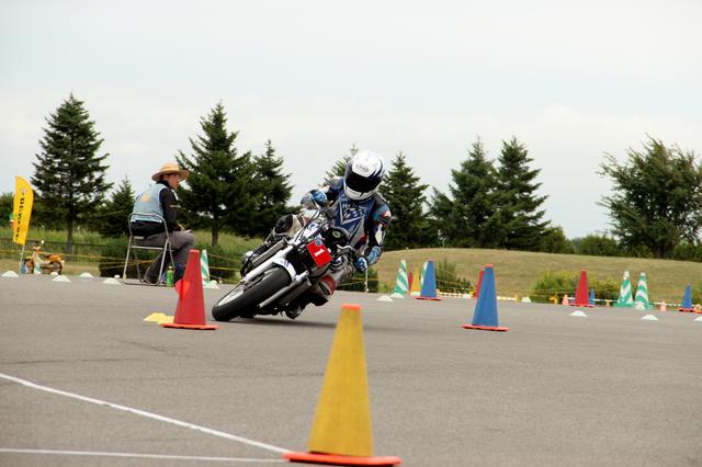 画像: SA2位 富永崇史選手(NSR250R)1'42.378