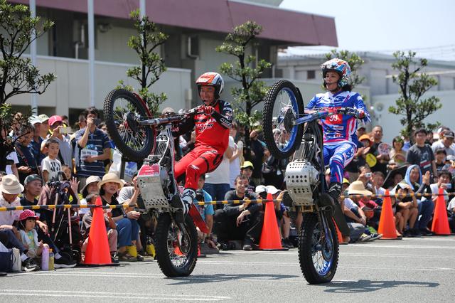 画像: 全日本トライアルのトップライダーが夢の共演。老若男女が楽しめるショーとしての完成度がすごいです。ぜひ生観戦してくださいね。