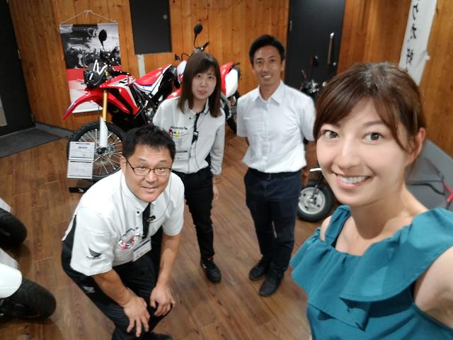 画像: 私の隣が川島さんです!