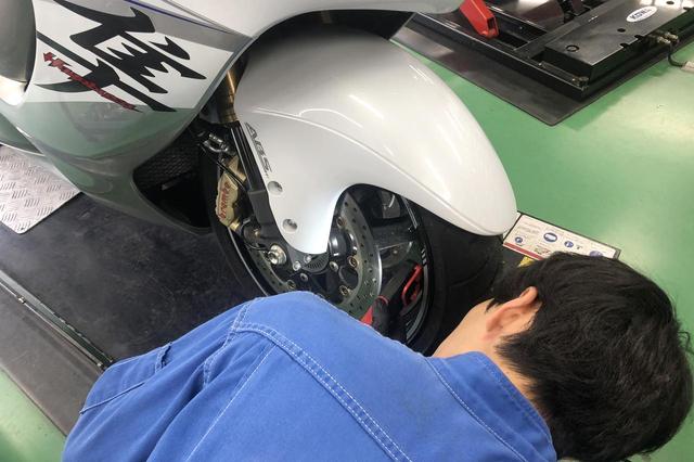 画像3: いつのまにか隼ピットインしてた