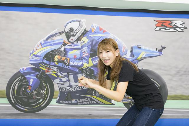 画像1: 葉月美優 in スズキワールド新宿【オートバイ女子部のフォトアルバム】