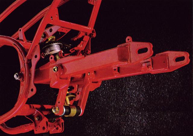 画像14: RZシリーズの最終型となった1988年デビューの5世代目「RZ250R(3HM1)」
