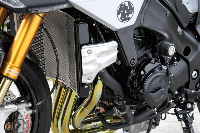 画像: ラジエーターコアガードやエンジンスライダー、樹脂製のエンジンカバースライダーはそれぞれ製品化&市販化済み。サイドフィンは取材時点では開発中だった。
