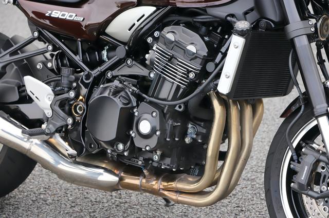 画像: エンジンは、Z900用をベースに吸排気系など各部を改良。低中速回転域での力強いトルク重視のパワーフィールに仕立てている。最高出力は111PS。