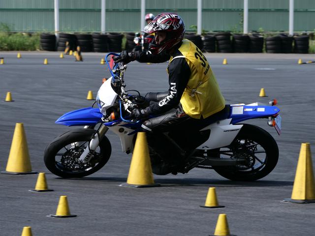 画像: NO級1位 新井秀昭選手&WR450F 1分39秒880