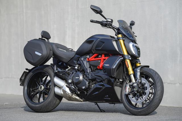 画像: ドゥカティの新型「Diavel1260S」を詳解!「The Other Side of Red」TouringPack&SportPack装着車/『ゴーグル』9月24日発売