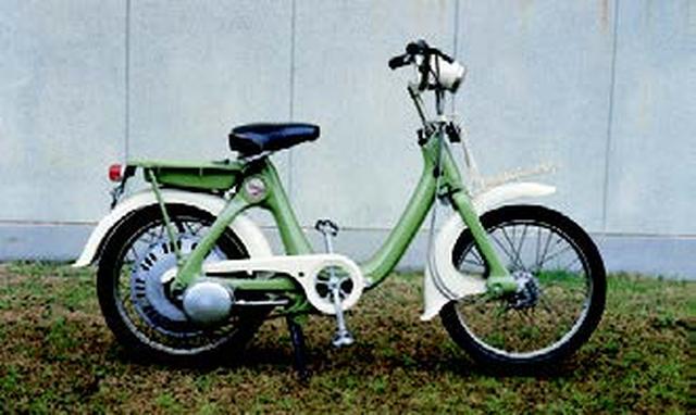 画像: ●空冷4ストOHC2バルブ単気筒●49cc●1.2PS/4200rpm●0.25kg-m/2500rpm●45kg●2.25-17・3.50-17●2万9800円