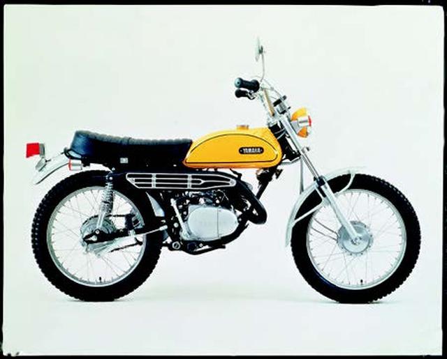 画像: ●空冷2スト・ピストンバルブ単気筒●89cc●8.5PS/7000rpm●0.9kg-m/6500rpm●85kg●2.75-18・3.00-18●9万2000円