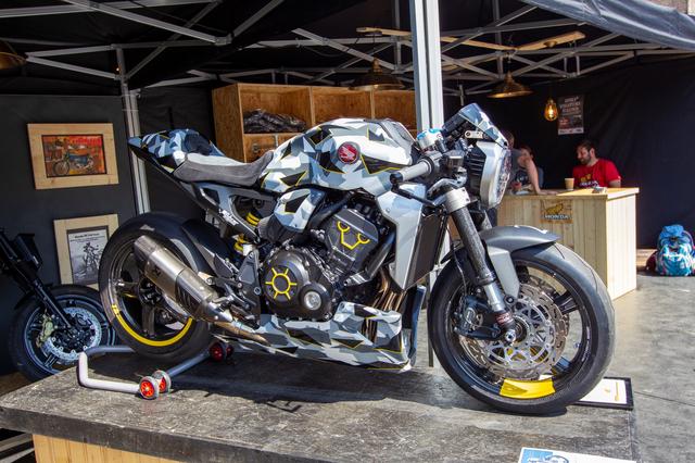 画像1: The CB1000R-adical